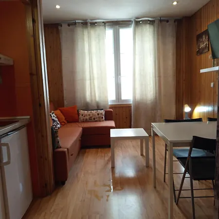 Gran Estudio Maribel, Pegado A Pistas Apartmán